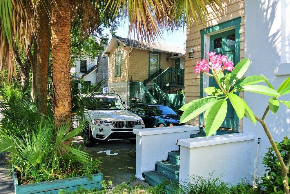 The Mansion House Inn Сейнт Питърсбърг Екстериор снимка